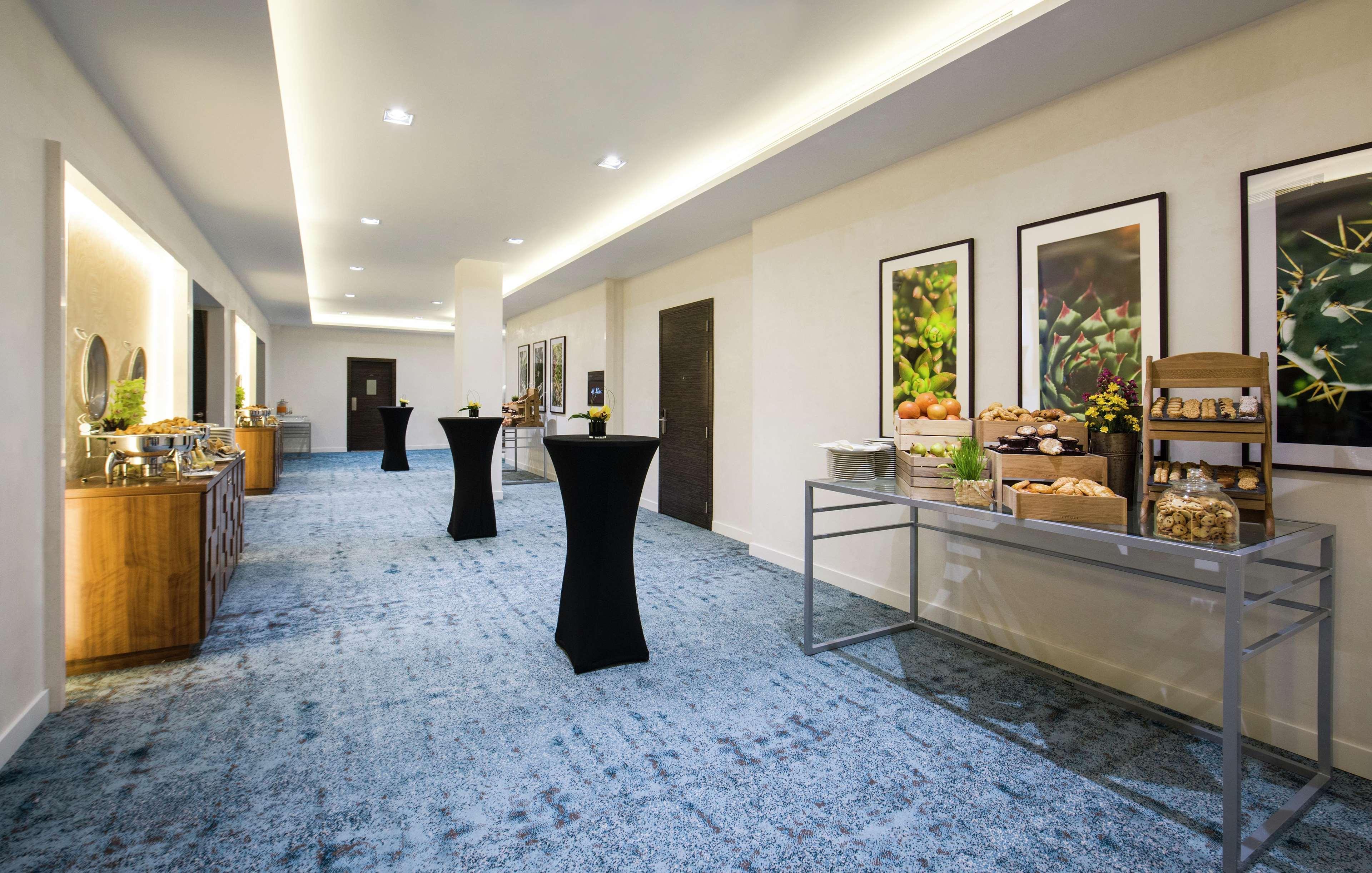 Hilton Garden Khaimah Hotel 4*
